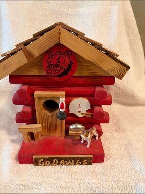 Red Wooden 'Go Dawgs' Decorative Birdhouse